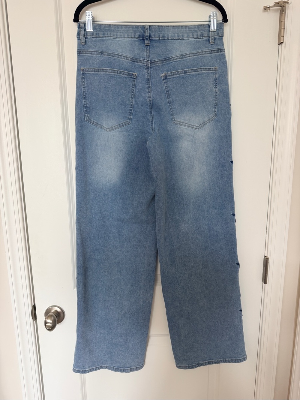 Madden NYC Light Wash Star-Accent Embroidered Straight Leg Jeans, Size 8 - Picture 5 of 7